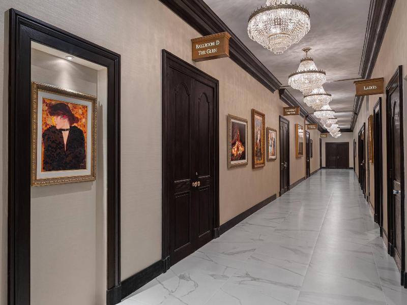 The Drake Oak Brook, Autograph Collection image