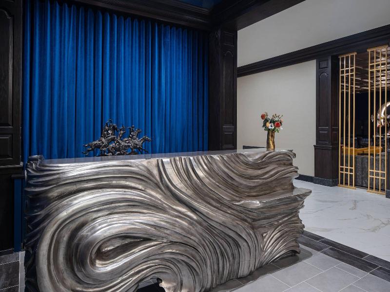 The Drake Oak Brook, Autograph Collection image