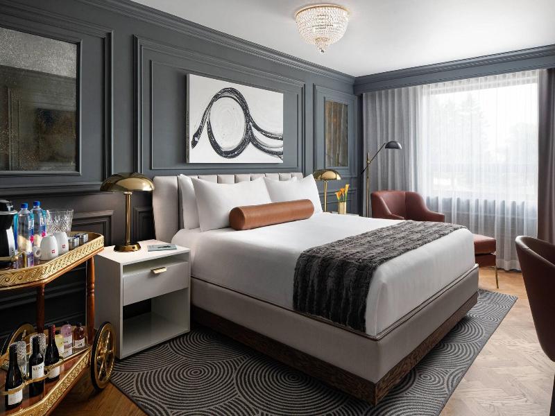 The Drake Oak Brook, Autograph Collection image
