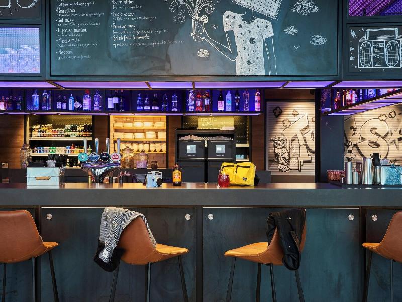 Moxy Birmingham Nec image