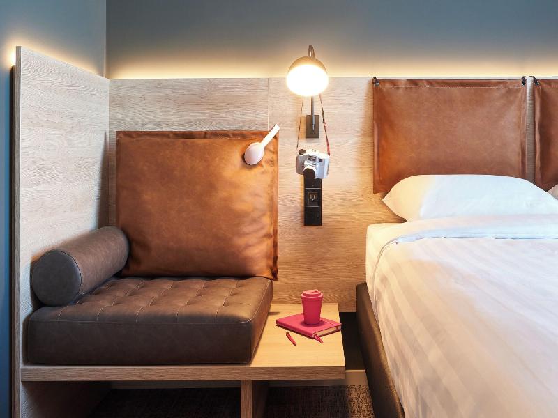 Moxy Birmingham Nec image