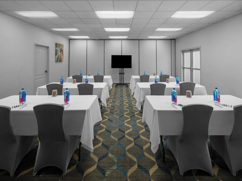 Fairfield Inn Santa Clarita Valencia image
