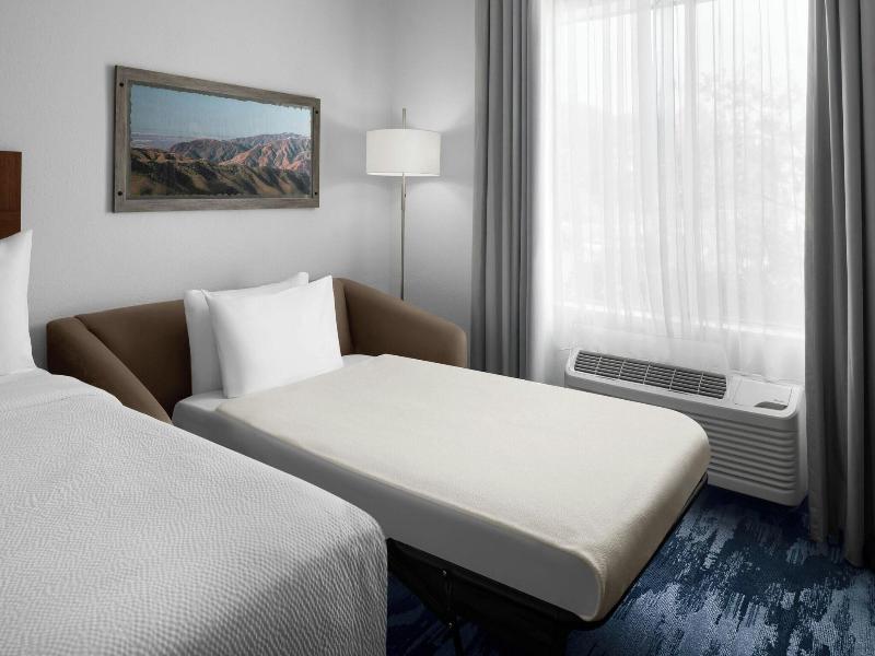 Fairfield Inn Santa Clarita Valencia image