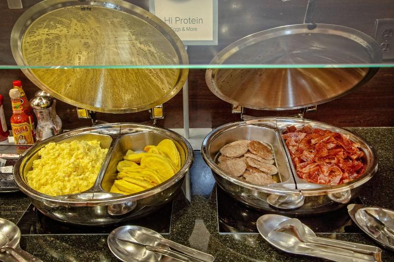 Fairfield Inn Memphis Southaven By Marriott image