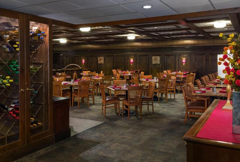 Ramkota Hotel - Bismarck