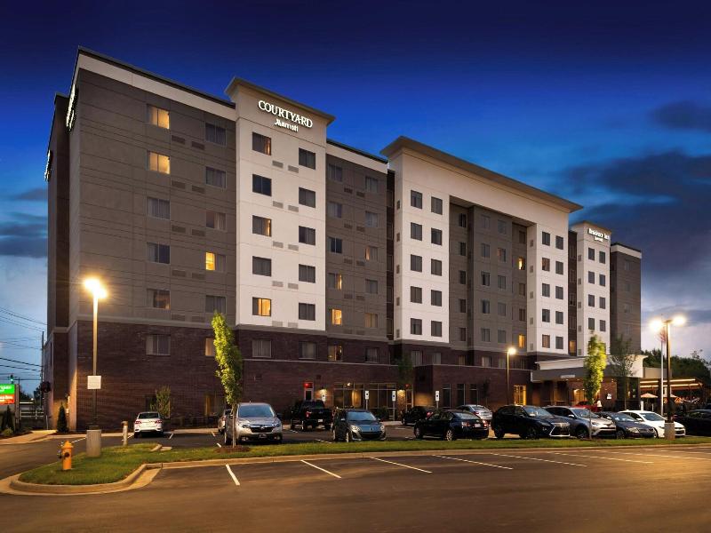 Courtyard By Marriott Charlotte Northlake image