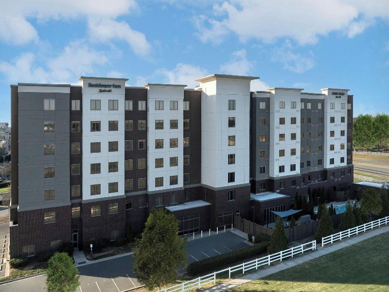 Courtyard By Marriott Charlotte Northlake image