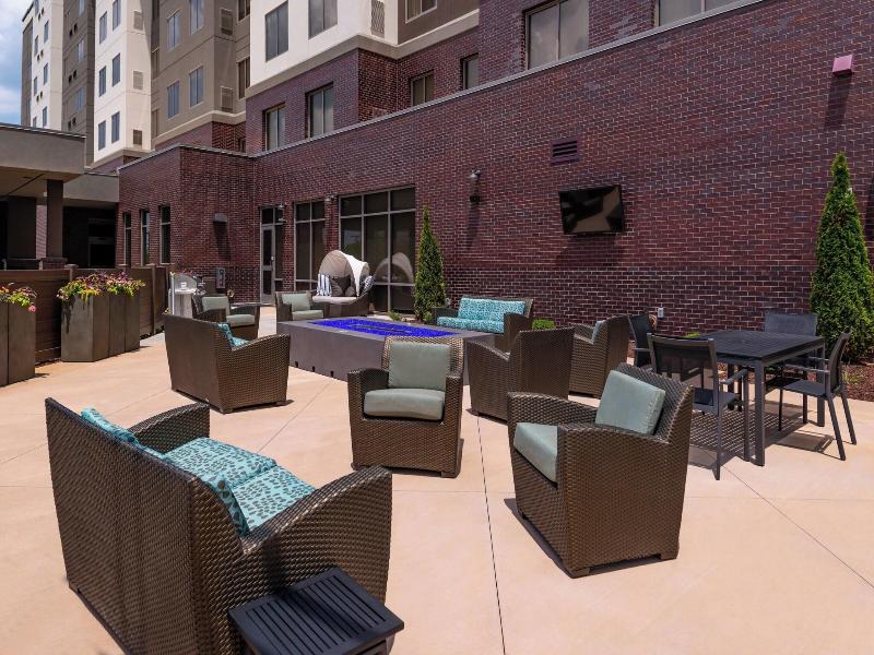 Courtyard By Marriott Charlotte Northlake image
