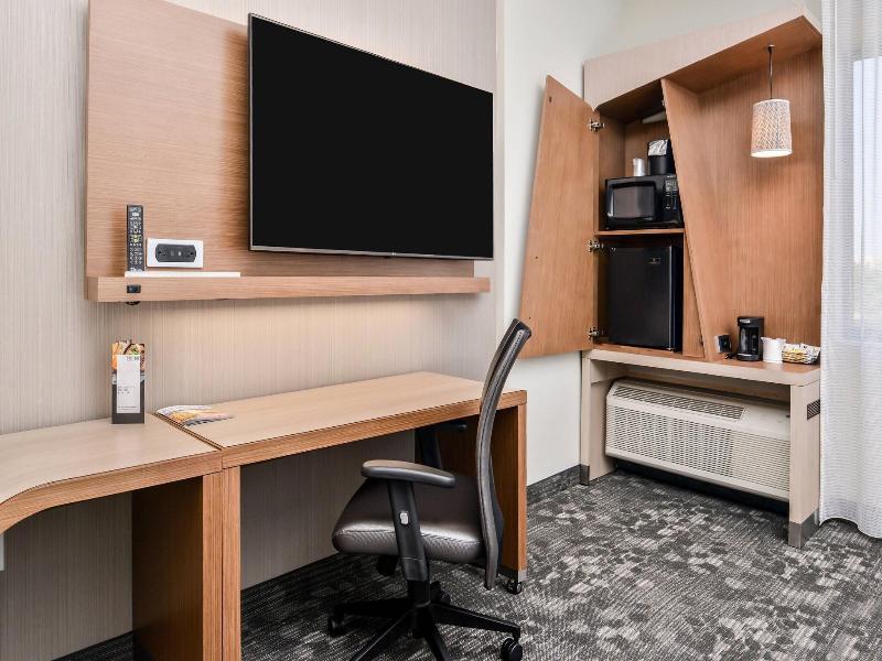 Courtyard By Marriott Charlotte Northlake image