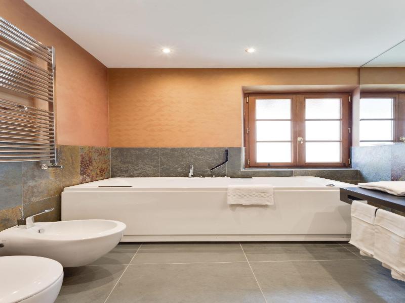 Solo Experience Hotel image