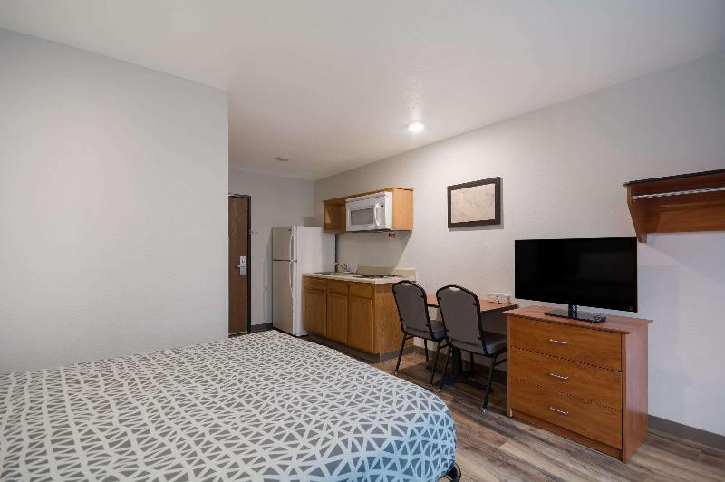 WoodSpring Suites Augusta Fort Eisenhower — photo 17