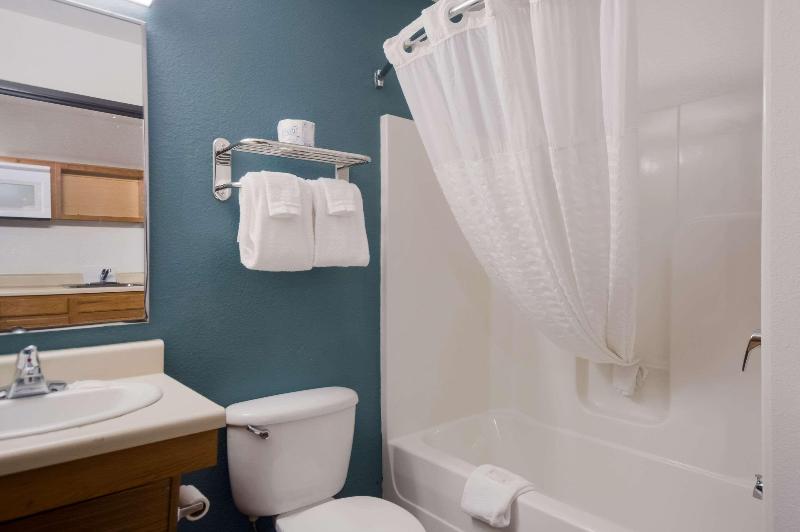 WoodSpring Suites Augusta Fort Eisenhower — photo 14