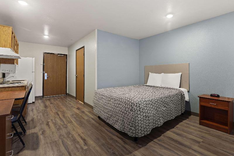 WoodSpring Suites Augusta Fort Eisenhower — photo 38
