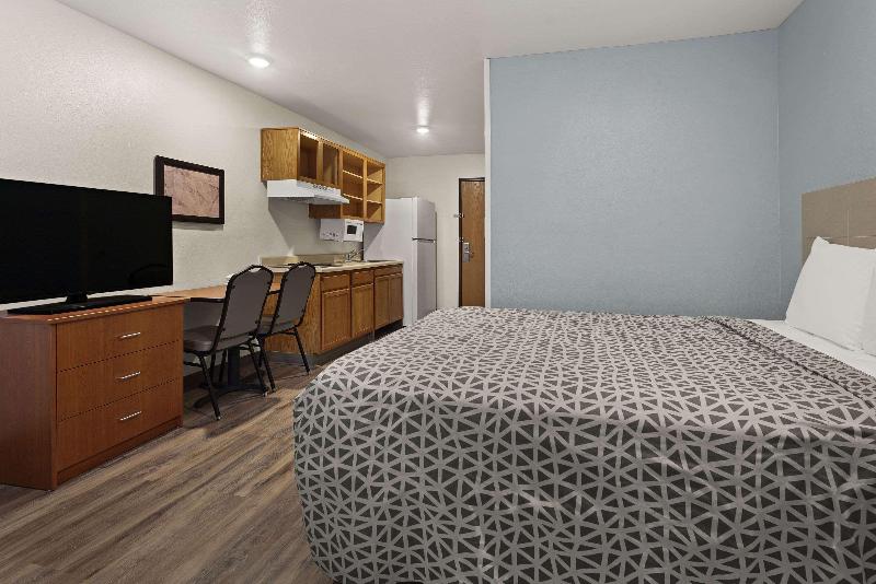 WoodSpring Suites Augusta Fort Eisenhower — photo 35