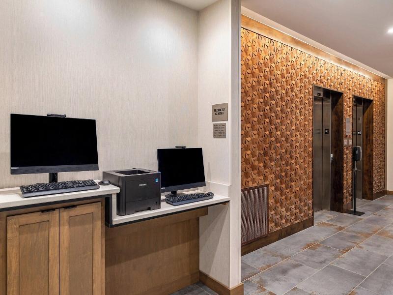 Fairfield Inn & Suites by Marriott Helen image