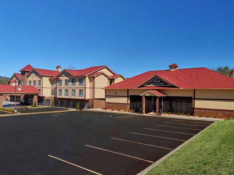Fairfield Inn & Suites by Marriott Helen image