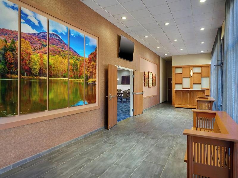 Fairfield Inn & Suites by Marriott Helen image