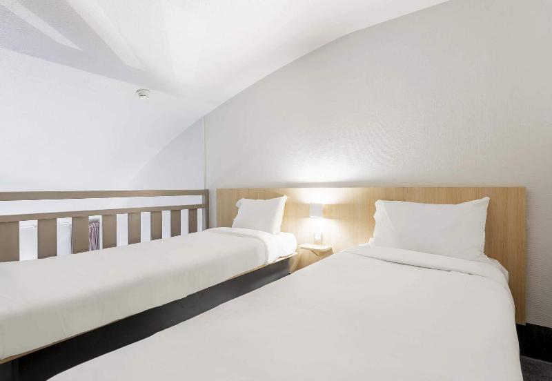 B&B HOTEL Douai Parc Des Expos Cuincy image