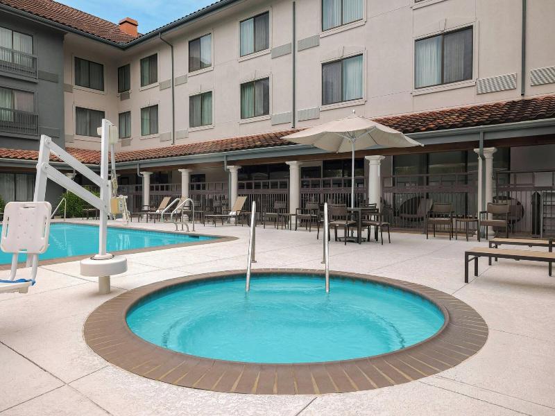 Courtyard By Marriott Houston West University image