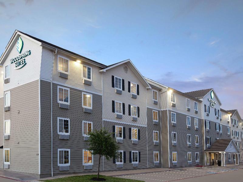 Woodspring Suites Houston Westchase image