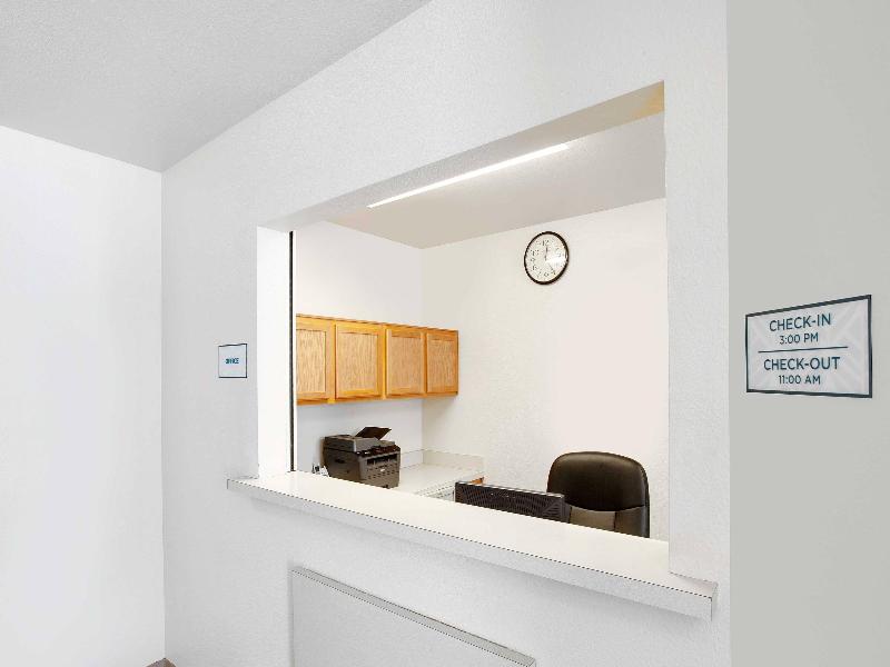 Woodspring Suites Houston Westchase image