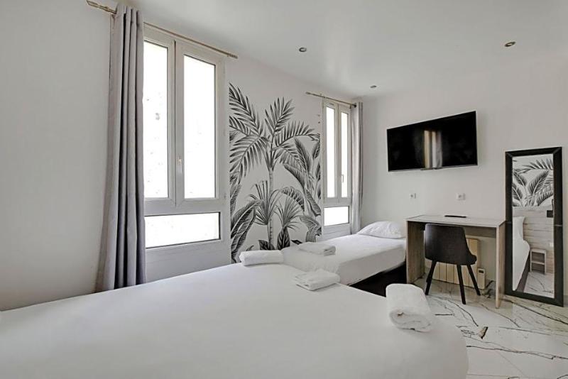 Modern's Hotel image