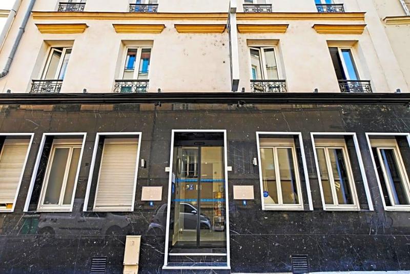 Modern's Hotel image