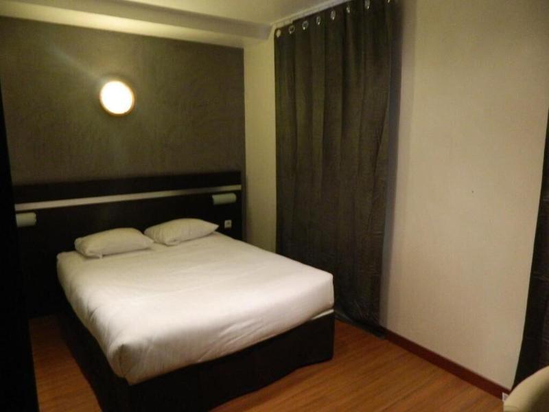 Modern's Hotel image