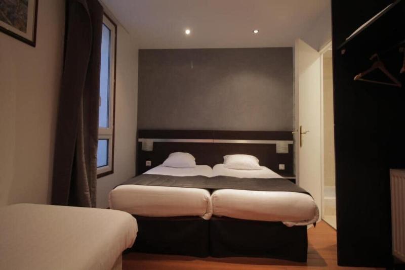 Modern's Hotel image
