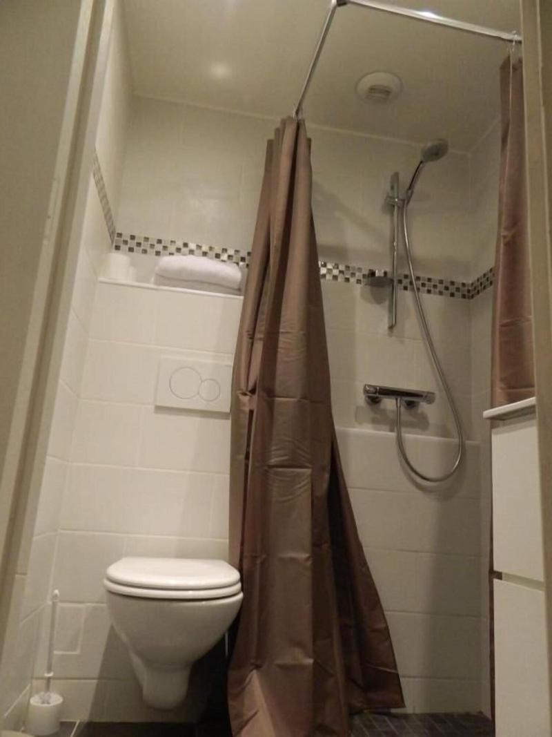 Modern's Hotel image