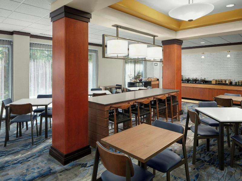 Fairfield Inn & Suites by Marriott Carlisle image