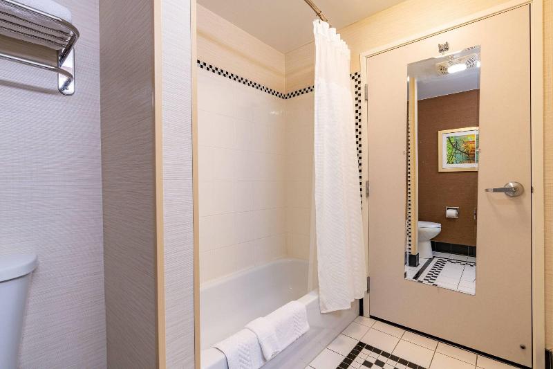 Fairfield Inn & Suites by Marriott Carlisle image