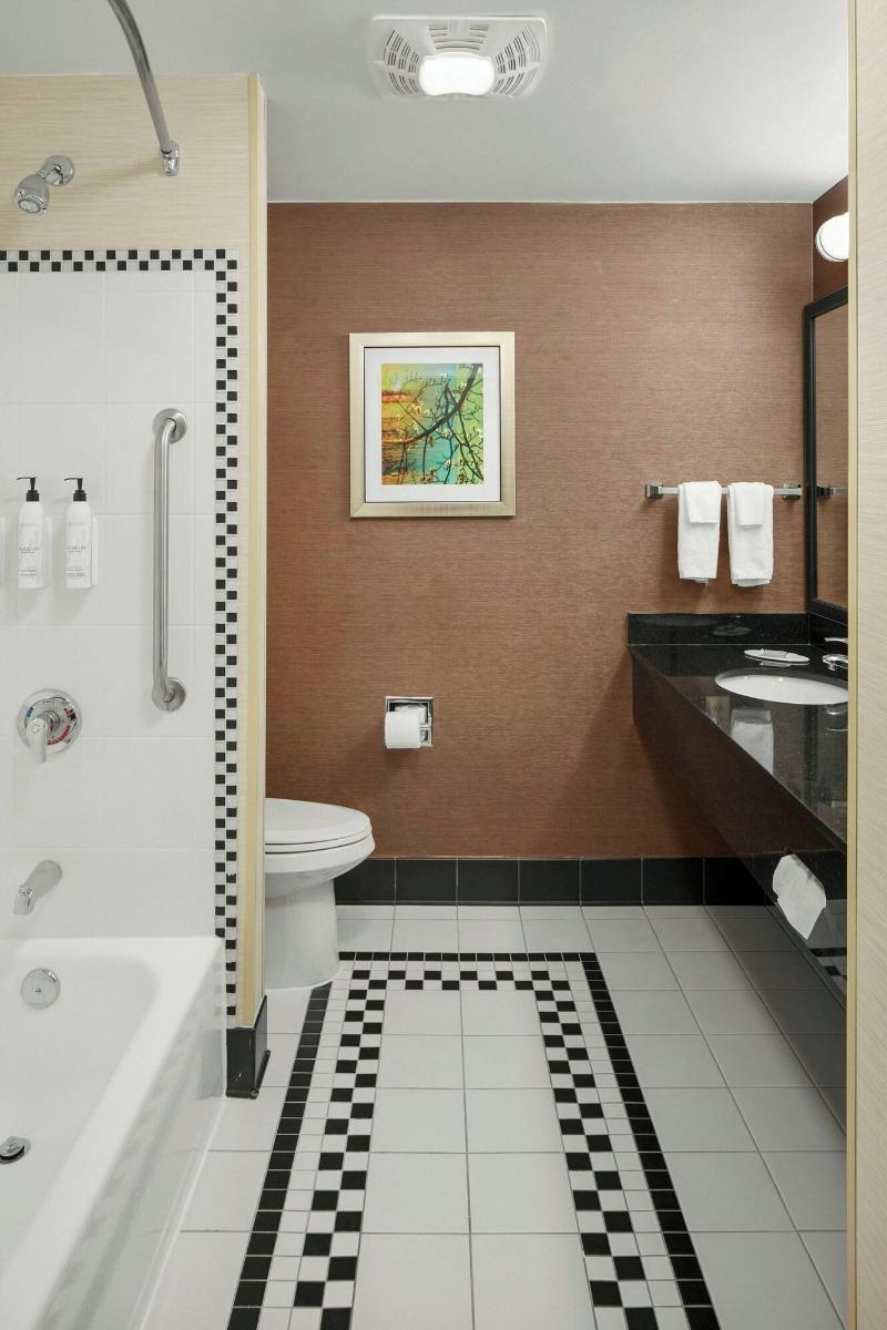 Fairfield Inn & Suites by Marriott Carlisle image