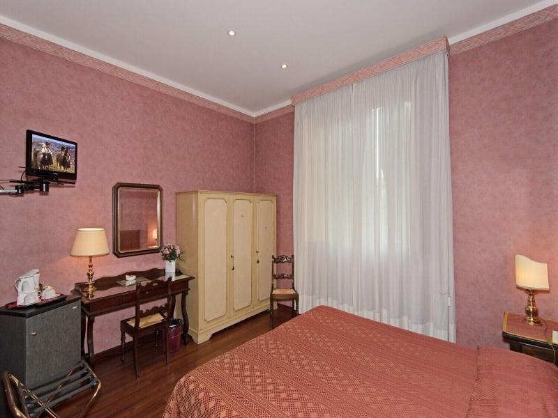 Hotel Rex image
