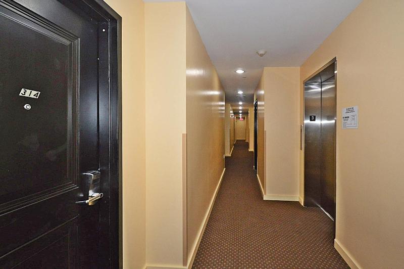 Bogart Hotel image