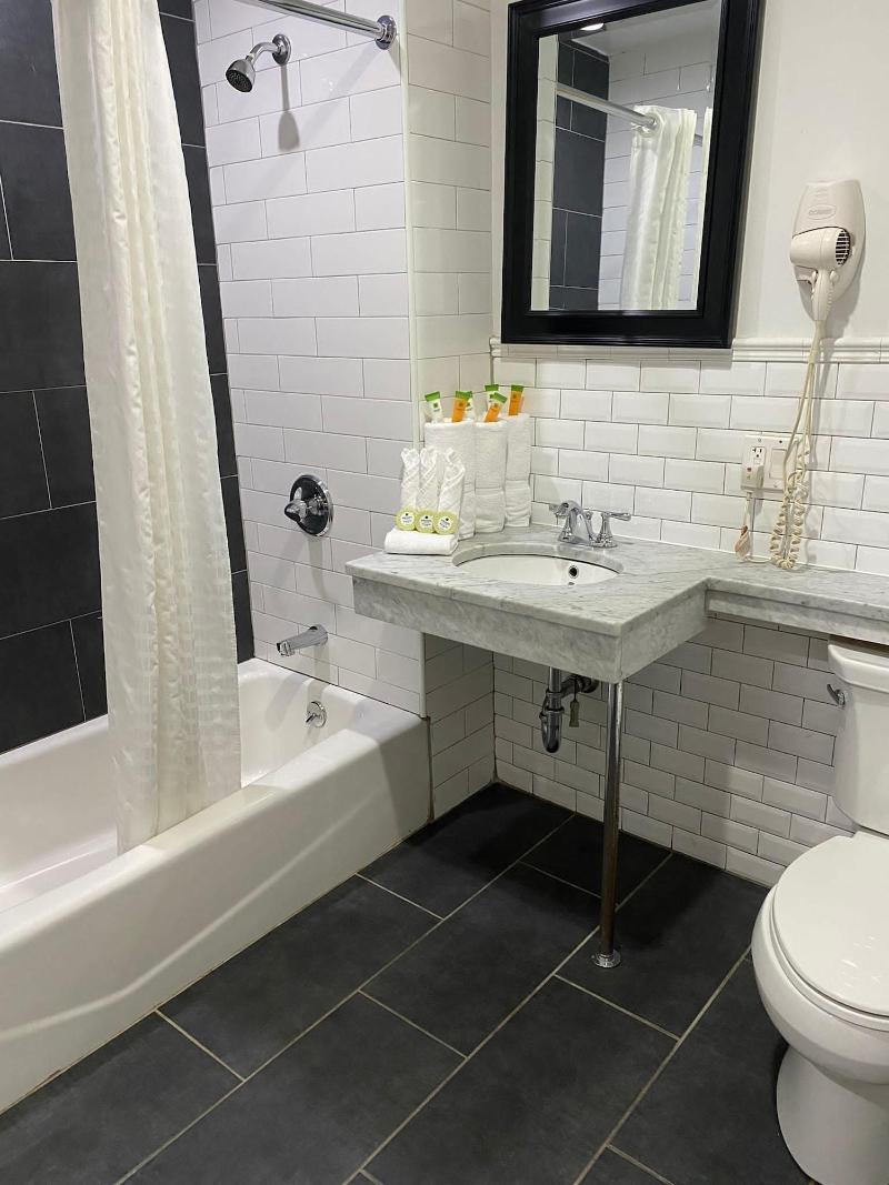 Bogart Hotel image
