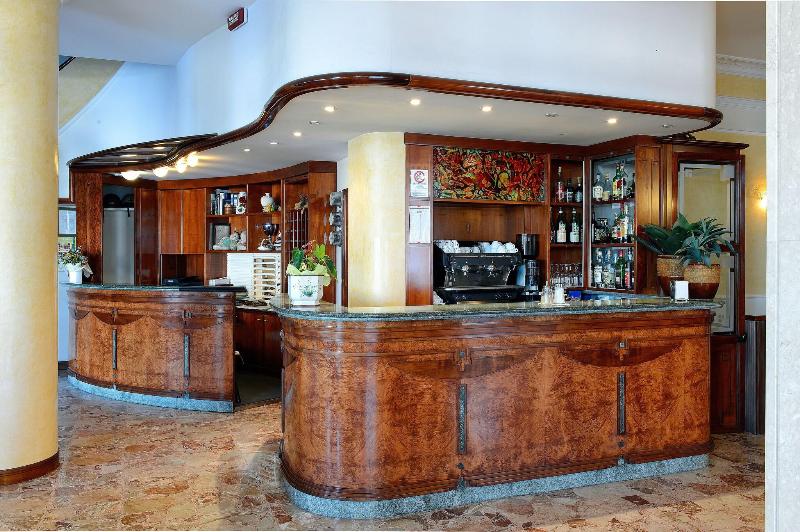 Hotel Capri & Residence image