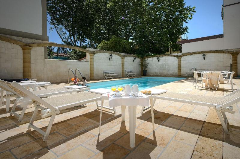 Hotel Capri & Residence image