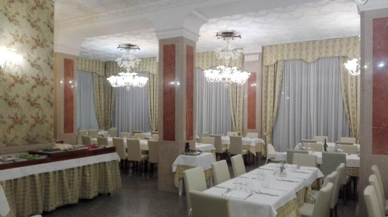 Hotel Capri & Residence image