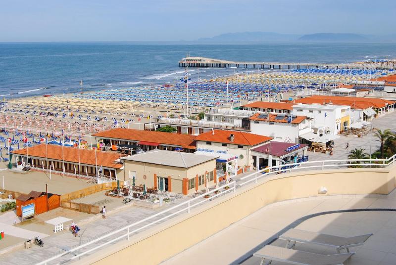 Hotel Capri & Residence image
