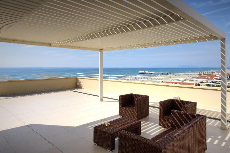 Hotel Capri & Residence image