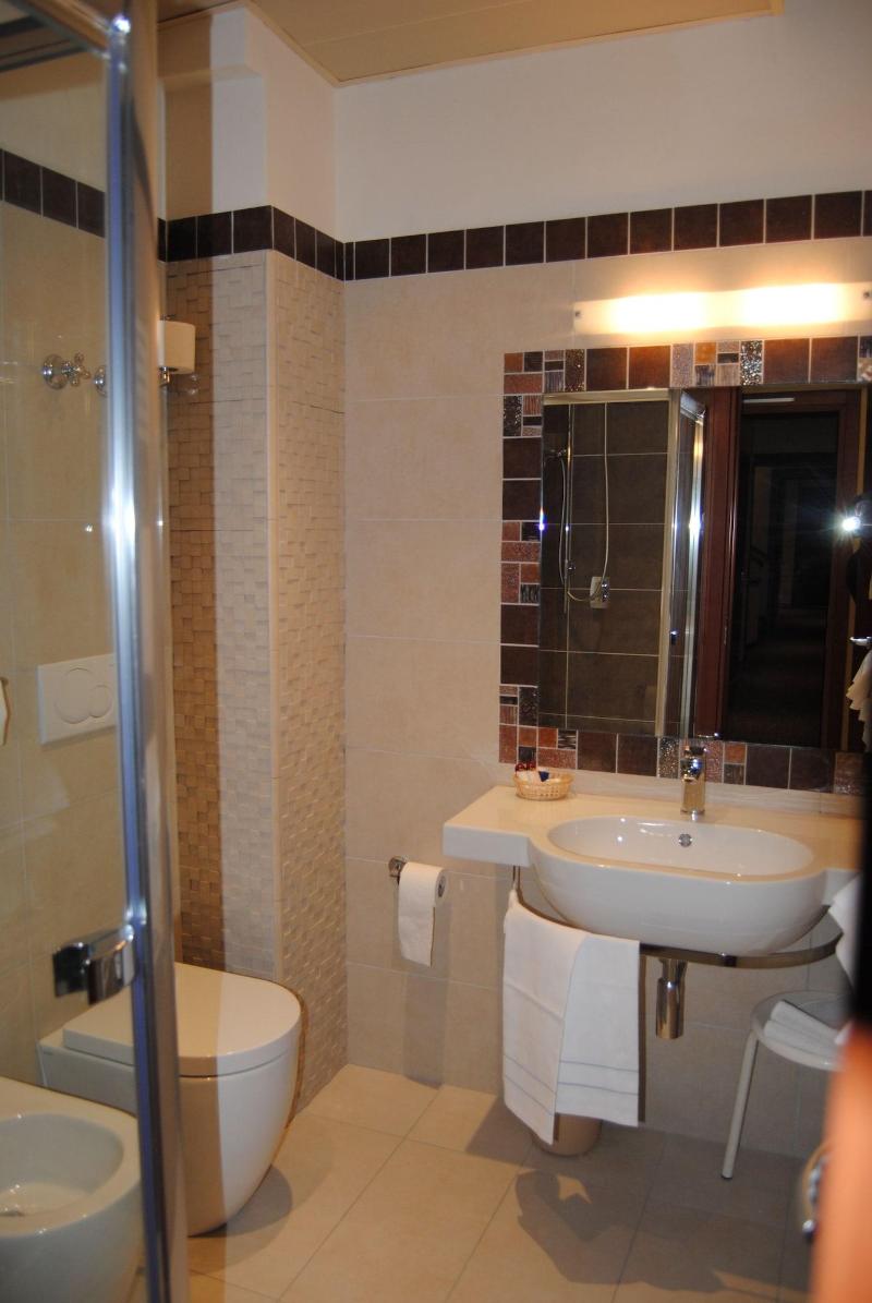 Hotel Capri & Residence image