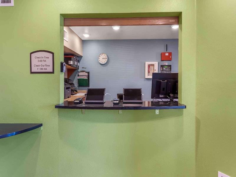 Woodspring Suites Colorado Springs image