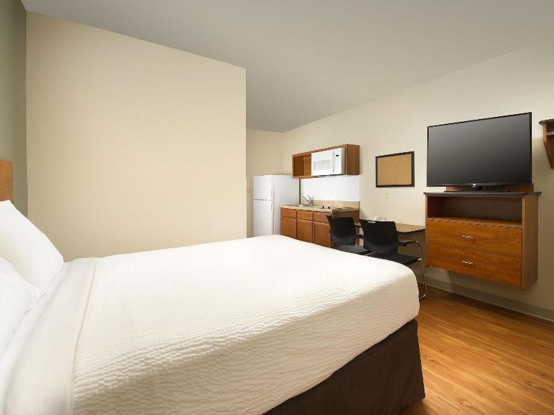 Woodspring Suites Colorado Springs image