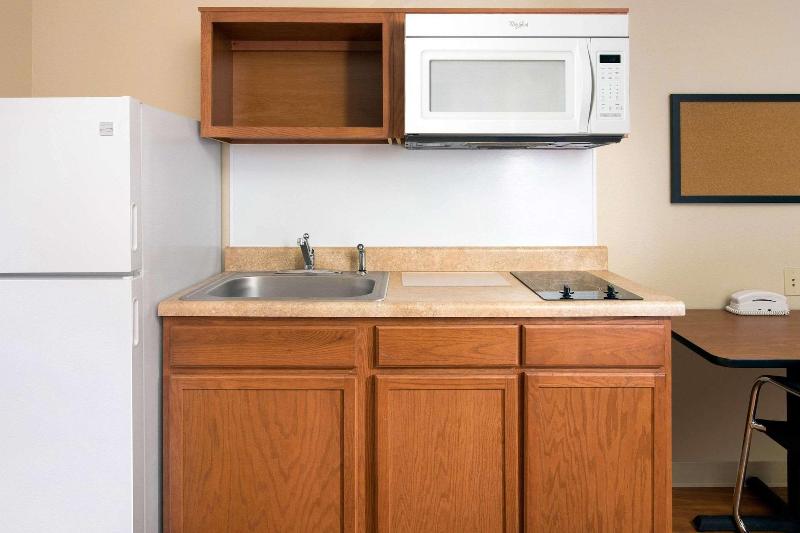 Woodspring Suites Colorado Springs image