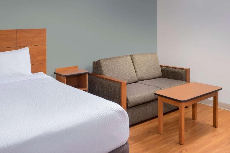 Woodspring Suites Colorado Springs image