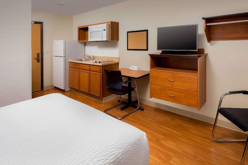 Woodspring Suites Colorado Springs image