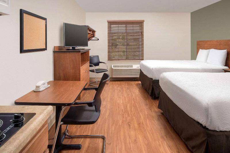 Woodspring Suites Colorado Springs image