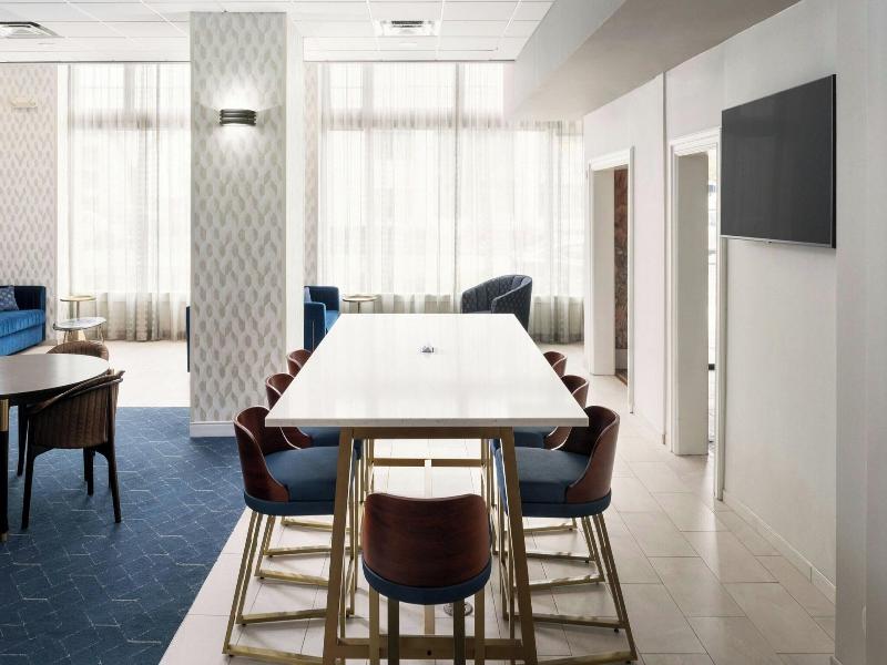Courtyard by Marriott St. Petersburg Downtown image