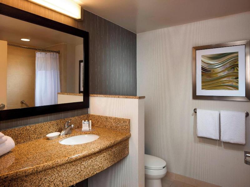 Courtyard By Marriott Jackson image